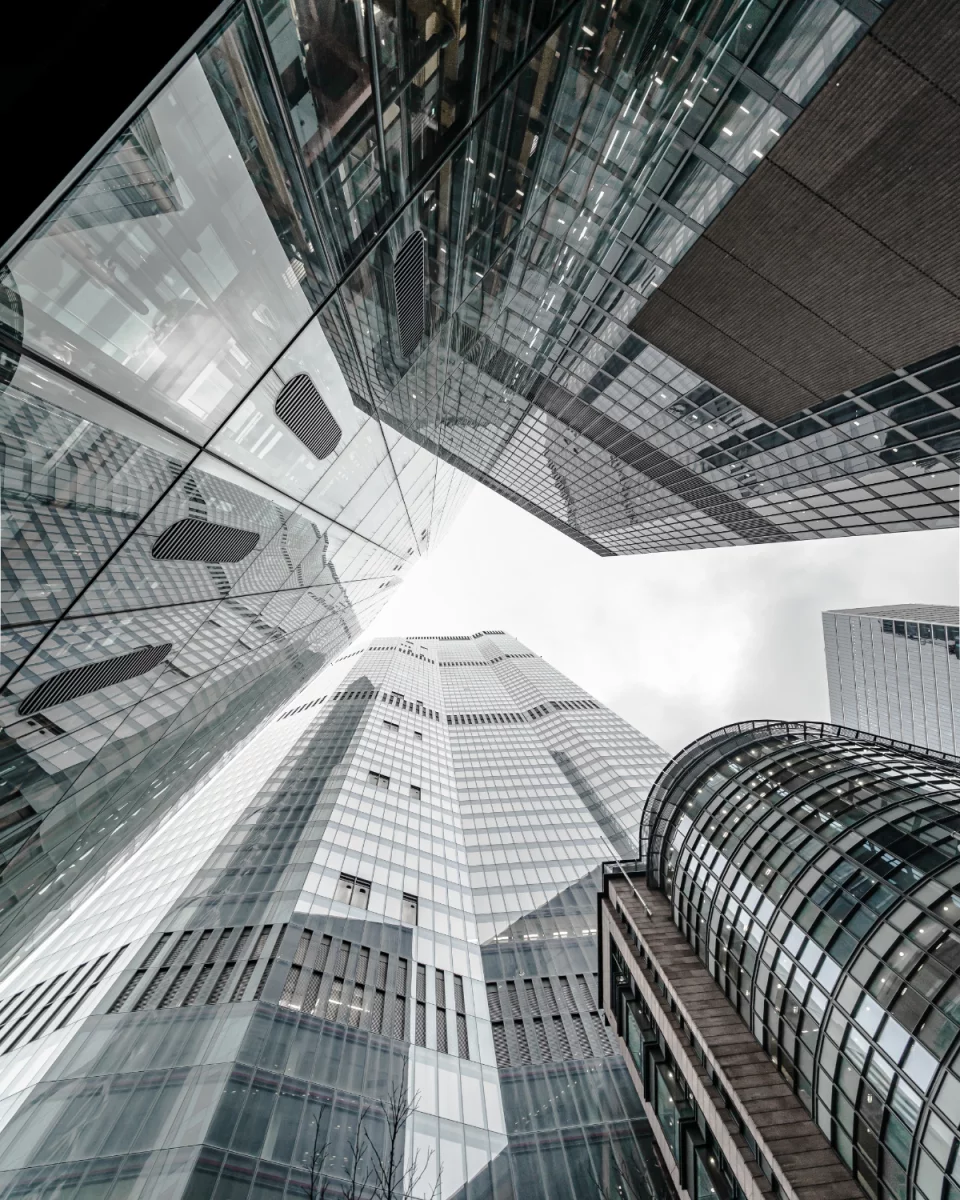 Budowa domku letniskowego: Przewodnik krok po kroku do stworzenia wymarzonej oazy